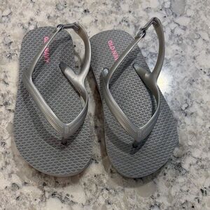Old Navy Gray Flip Flops NWOT